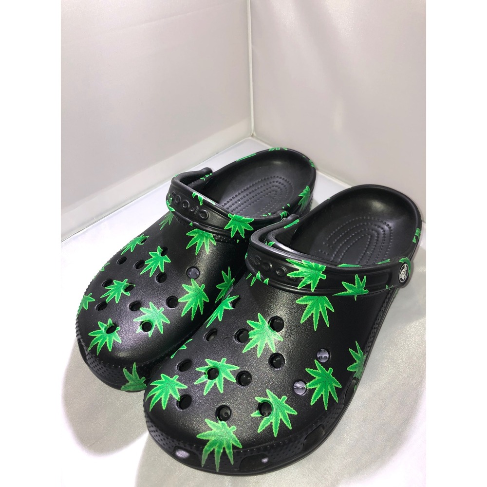 Crocs Classic Clogs Black Green Leaf Print Mens 8 Womens 10 Slip On Shoes